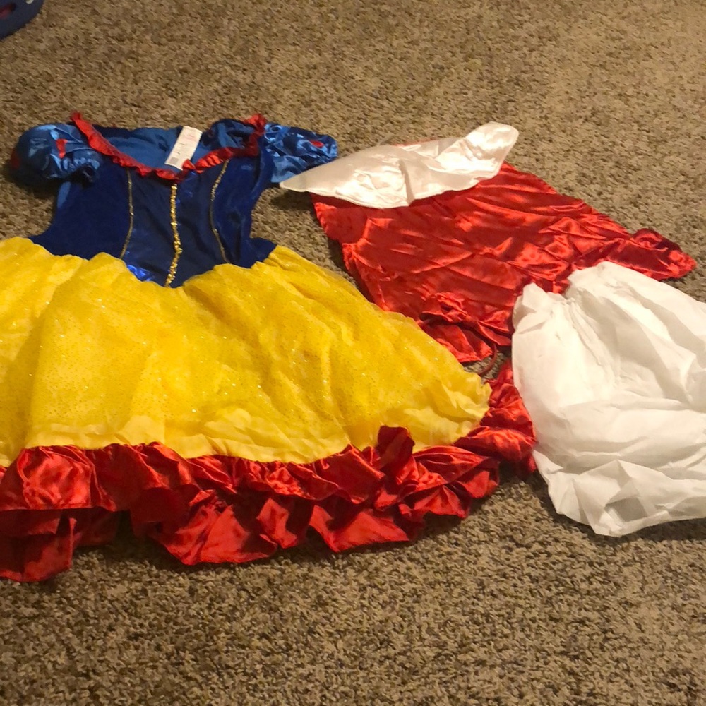Snow White costume